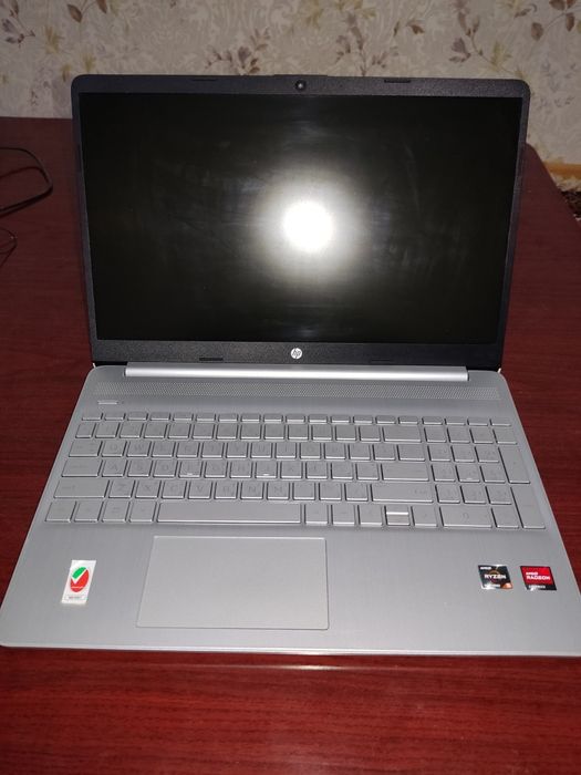 HP 15.6 Laptop ryzen 5 5500u