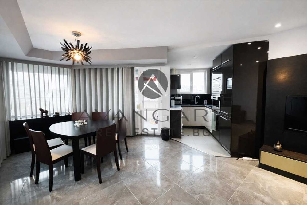 Продава се Тристаен апартамент в Пловдив, Кършияка - 128 кв.м за 795 €/кв.м - Снимка #2