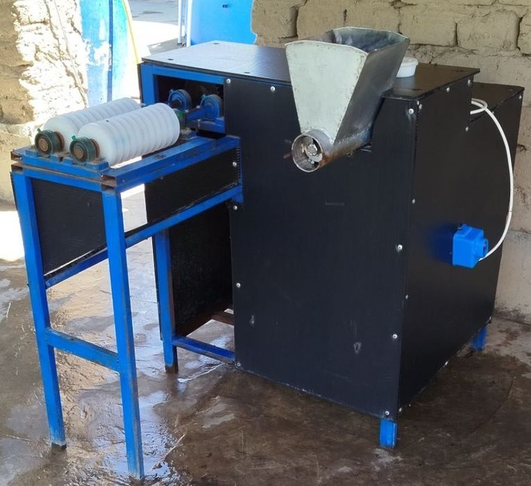 Qurt chiqaradigan aparat sotiladi