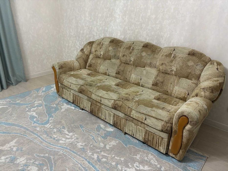 Диван с креслом в отличном состоянии