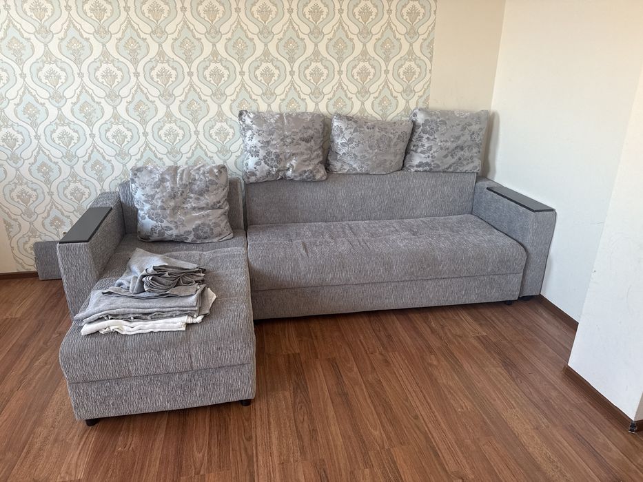 Диван, самовывоз,