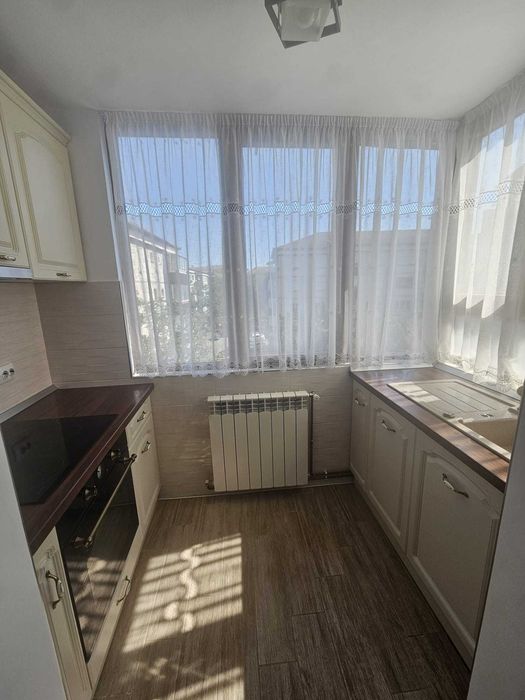 Inchiriez apartament 3 camere PB Decebal