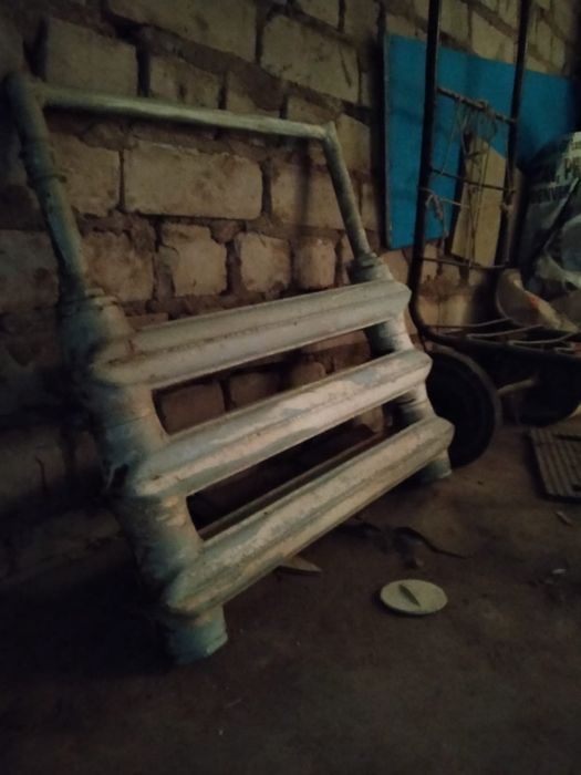 Батарея чугунная б/у