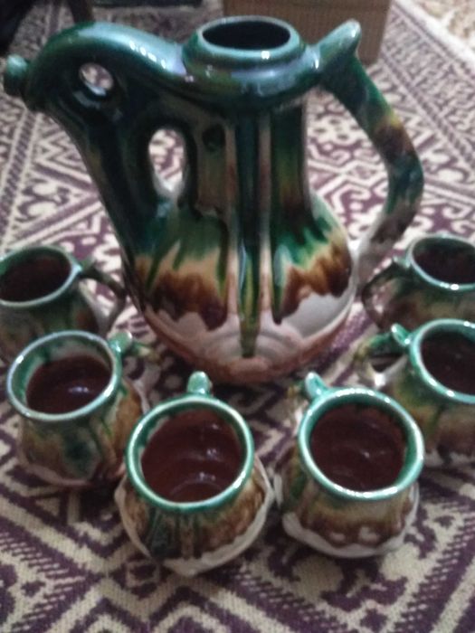 Продавам Нов Глинен ретро сервиз за вино!