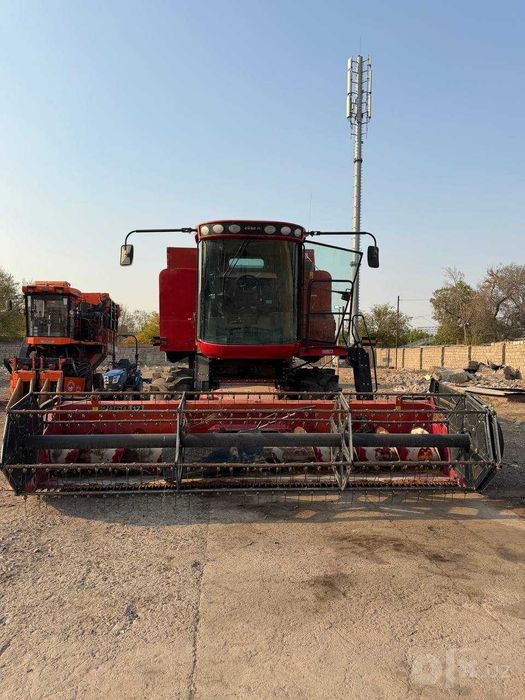 Зерноуборочный комбайн Case IH AF 4088 4WD