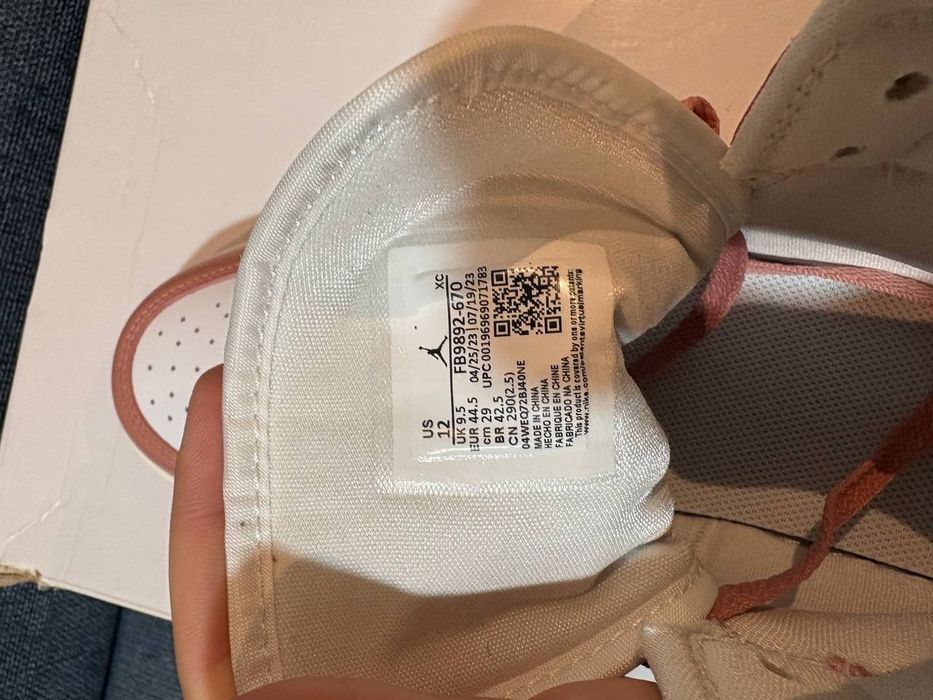 Air Jordan 1 mid SE