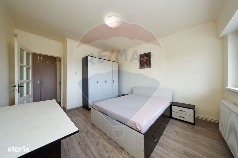 Apartament cu 4 camere de închiriat în zona Centrul Civic