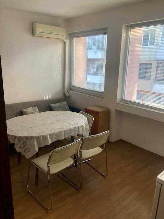 Дава се под наем Двустаен апартамент в Бургас, Братя Миладинови - 70 кв.м за 175 € - Снимка #2