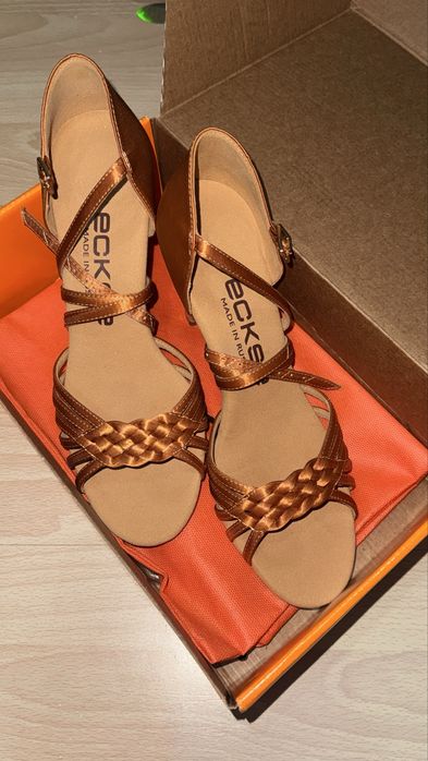 Бальные туфли для танцев