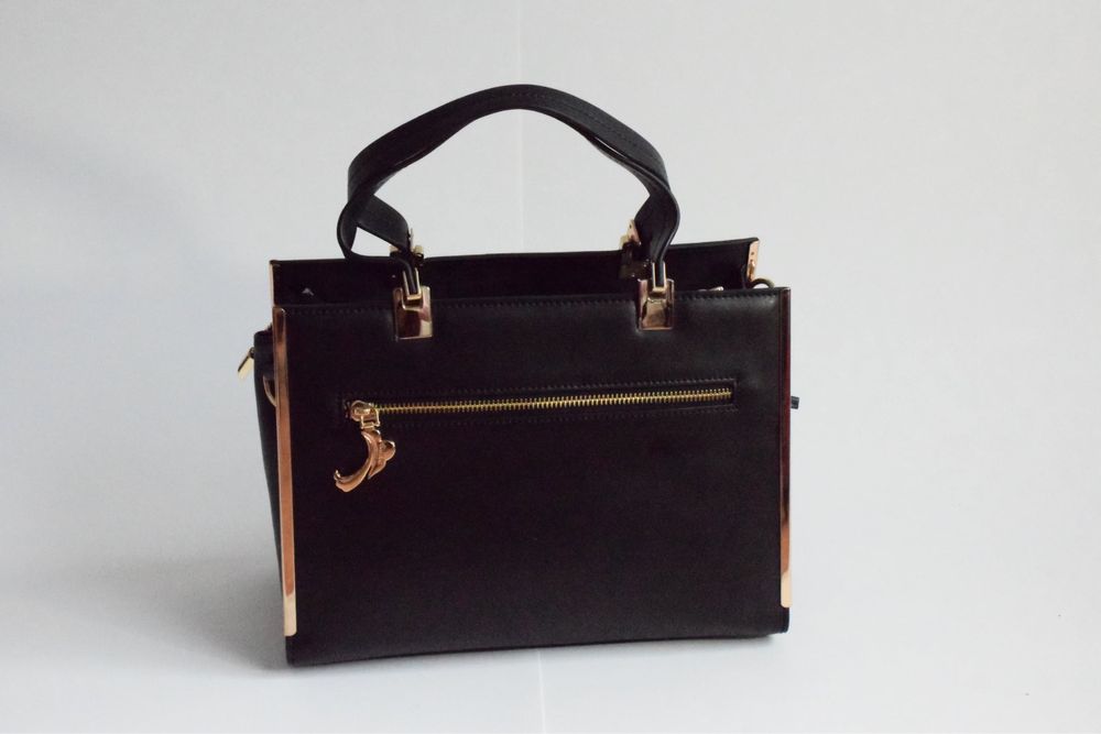 Дамска чанта - еко кожа