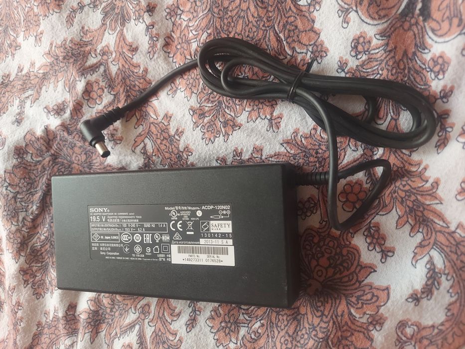 Продам пульт и блок питания SONY