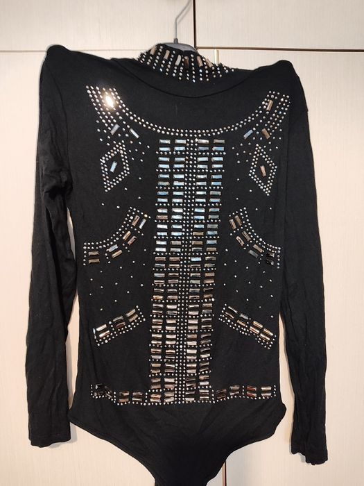 Ефектно боди с камъни