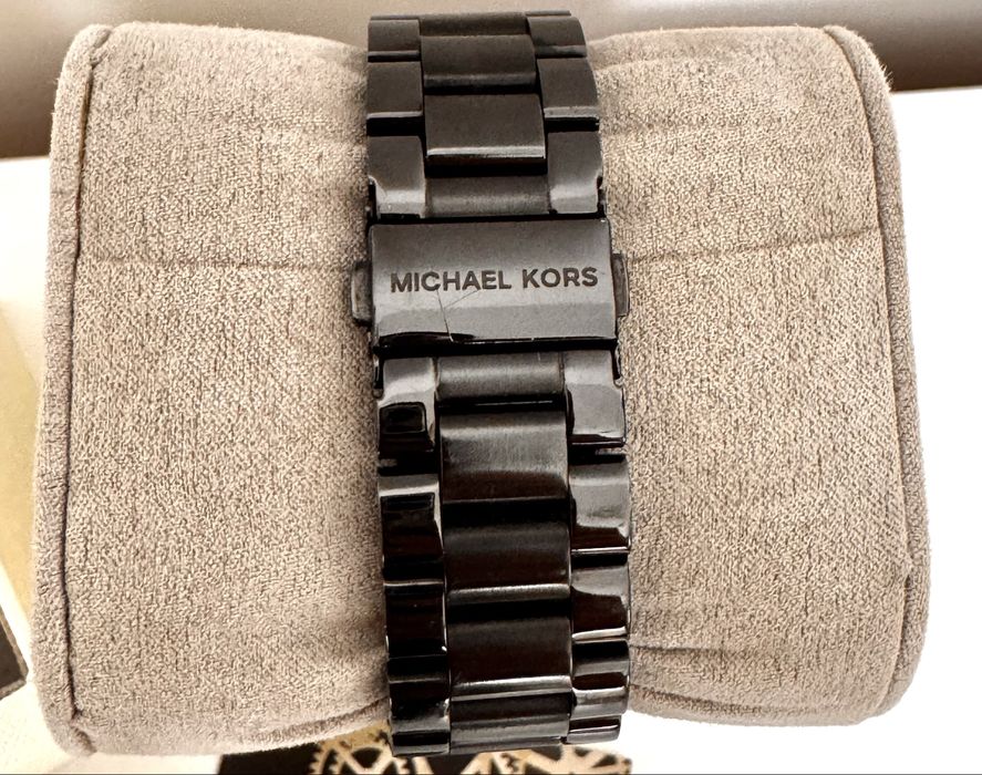 Часовник Michael Kors