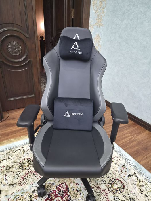 Игровое кресло TacticRIG Panther Pro