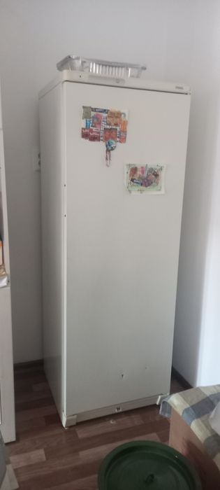 Продаем холодильник