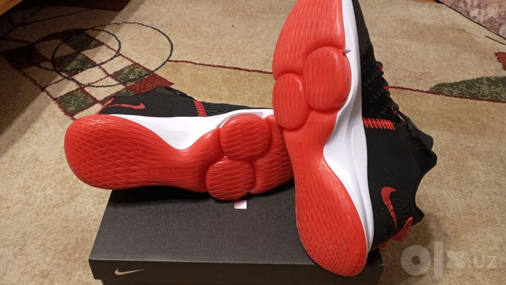 Новые кроссовки Nike Lebron Witness 5, 45