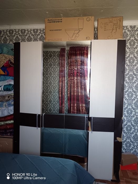 Спальный и кухонный гарнитур