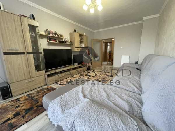 Продава се Тристаен апартамент в Пловдив, Кючук Париж - 96 кв.м за 1030 €/кв.м - Снимка #2