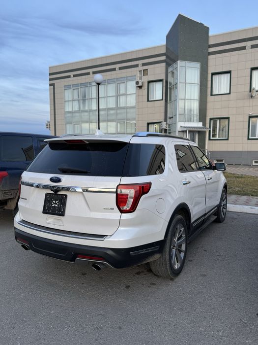 Форд Эксплорер 2017 года