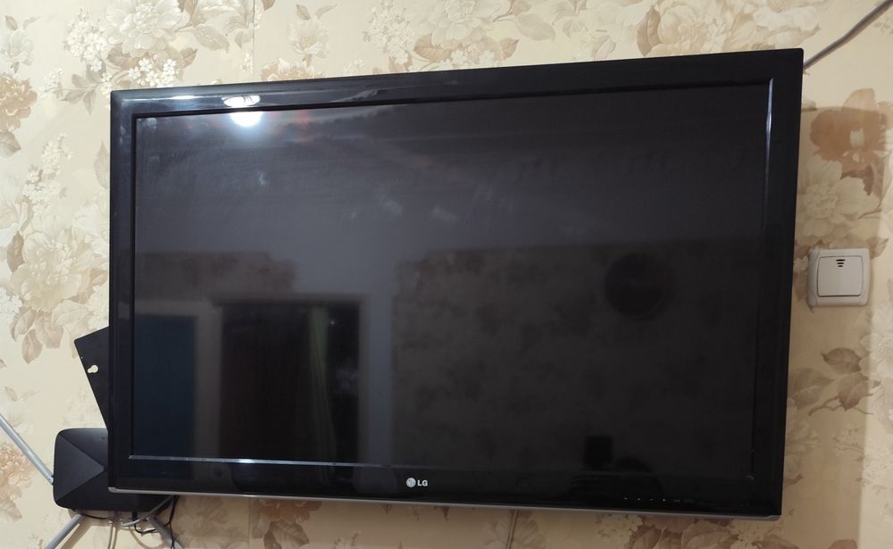Продается телевизор LG ( не смарт)