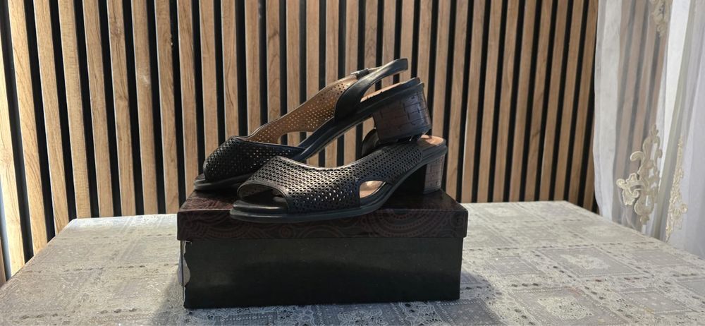 Женская обувь кожа