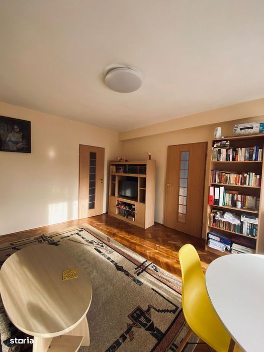 Apartament 4 camere de inchiriat Oradea