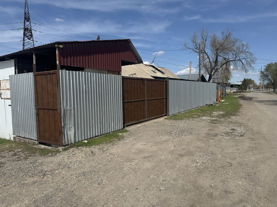 Продам дом барачного типа байсерке