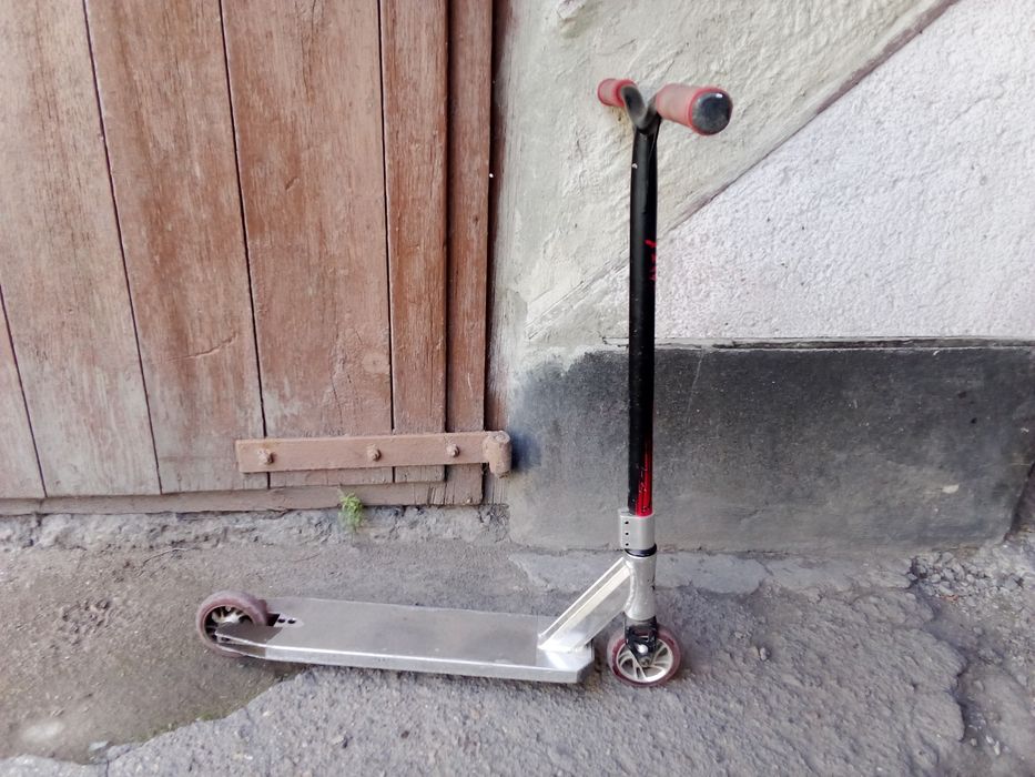 Трюковой самокат