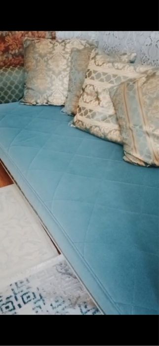 Продается диван в хорошем качестве