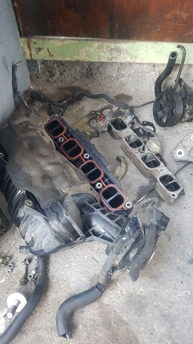 Бензинова помпа високо налягане за тойота авенсис 2.0 бензин 147кс