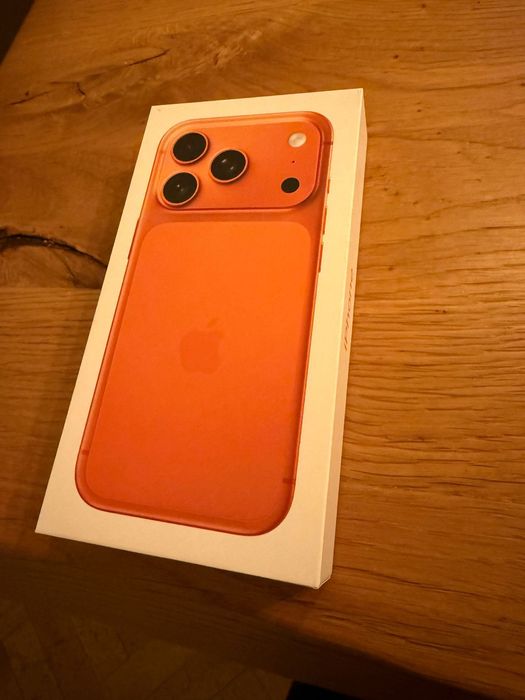 Iphone 17 Pro, Cosmic Orange, 256GB Model 3523. NOU SIGILAT