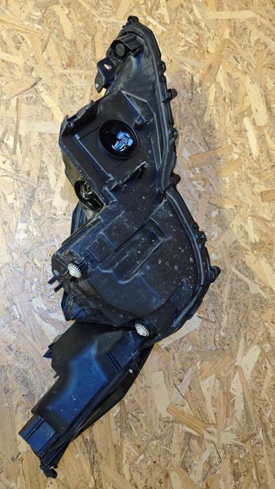 Ляв фар за Тойота Камри 2023 г Toyota Camry 2023 V7