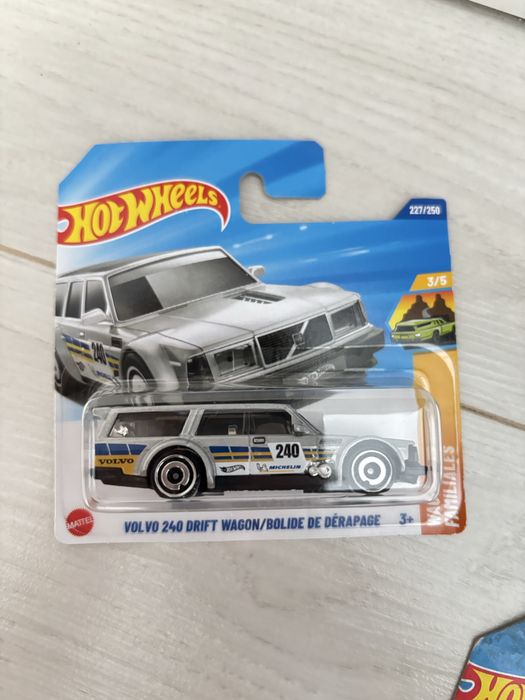 Продам hot wheels mein