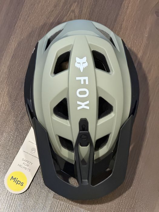 Чисто нова каска FOX Speedframe Helmet