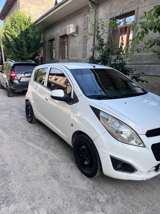 Srocha Spark sotiladi 1.25 Mator 3 pozitsiya
