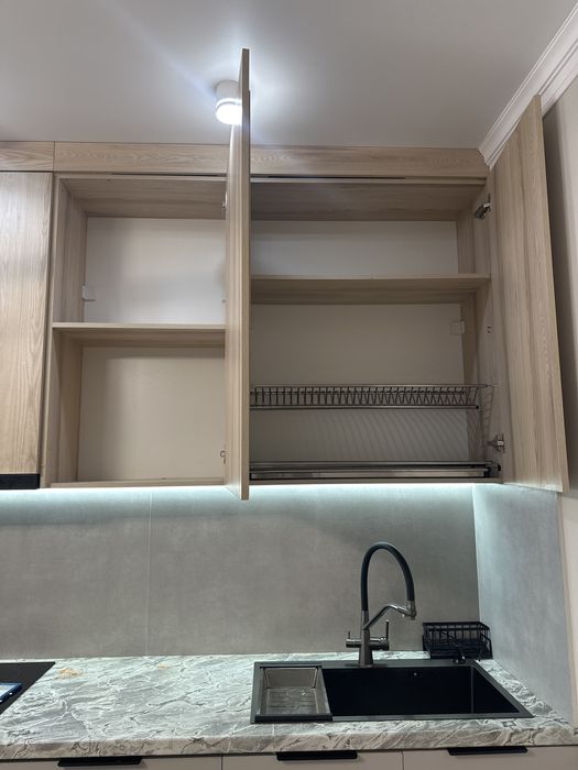 Продаю кухню ЛДСП