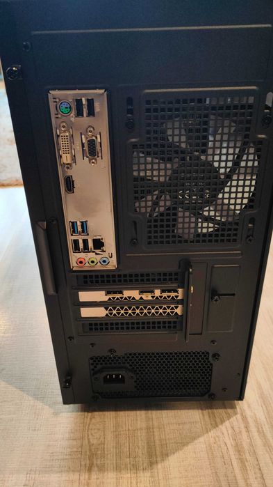 Компютърна конфигурация Core i5 9400, 8GB RAM, 250 SSD, RX580 8GB 256b