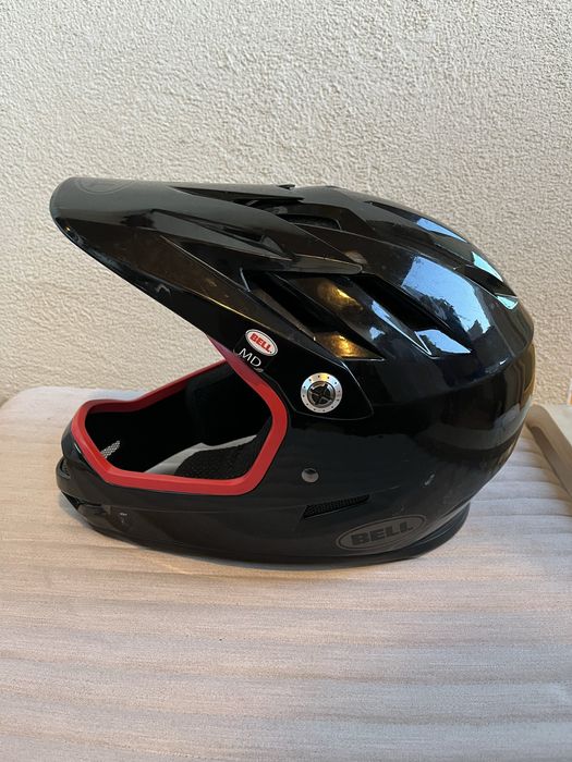 Каска за Downhill Bell (КАПАРИРАНА)