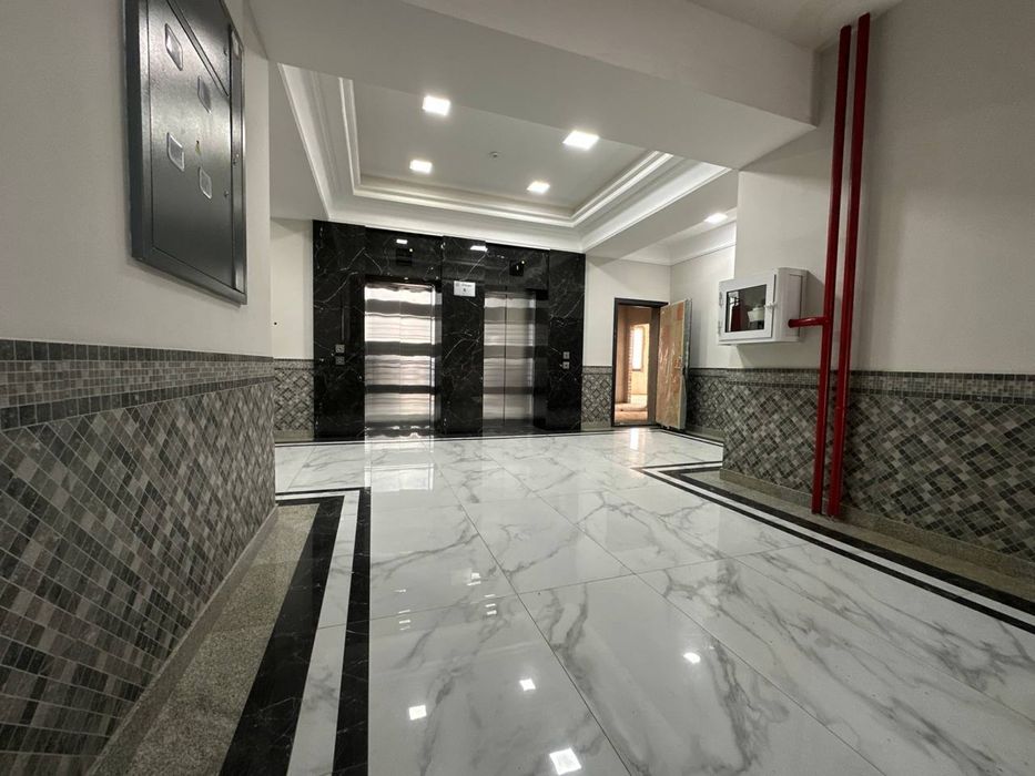 Просторная  трехкомнатная квартира в жк Узбегим от собственника.