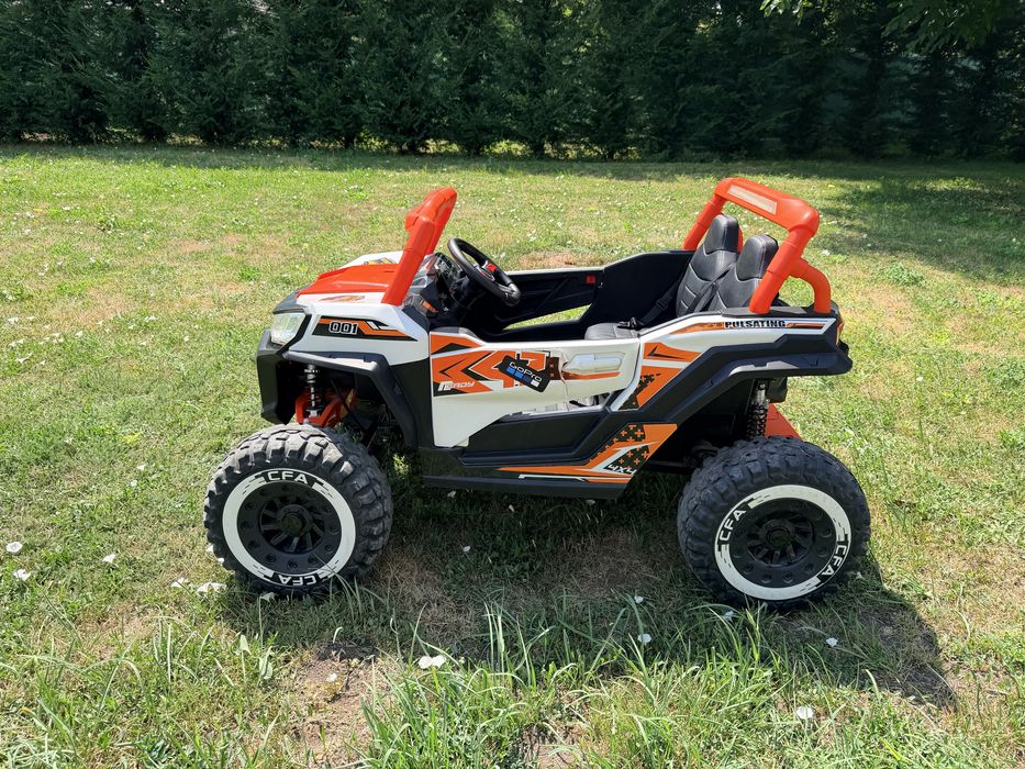 Детски  акумулаторен джип UTV 4X4