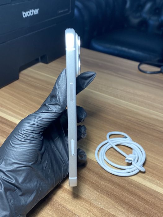 iPhone 17 Pro Max • 256 GB • Silver