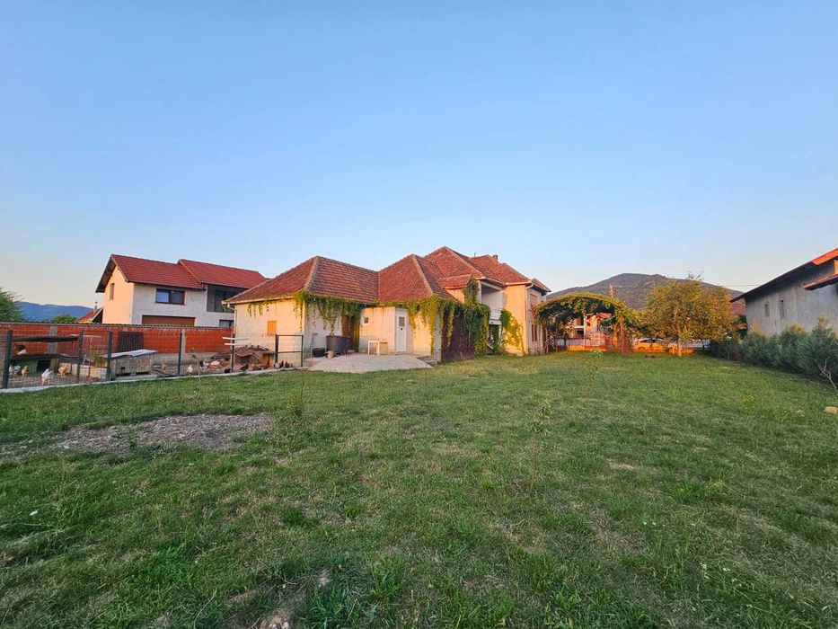 Casă de vânzare