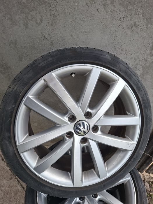 Vând jante originale vw 225 /40 R18