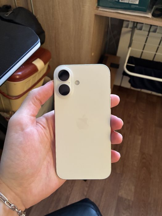IPhone 16 128 white