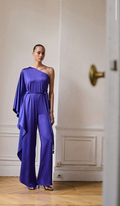 Vând salopetă designer spaniol fără etichetă, impecabilă!
