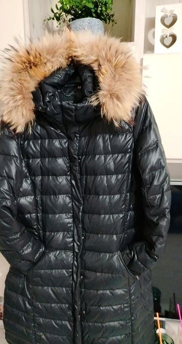 Geacă impermeabila, lungă, neagră, mar S - M, cu blăniță naturală