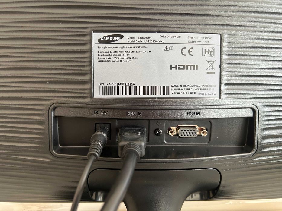 Монитор Samsung S22D300