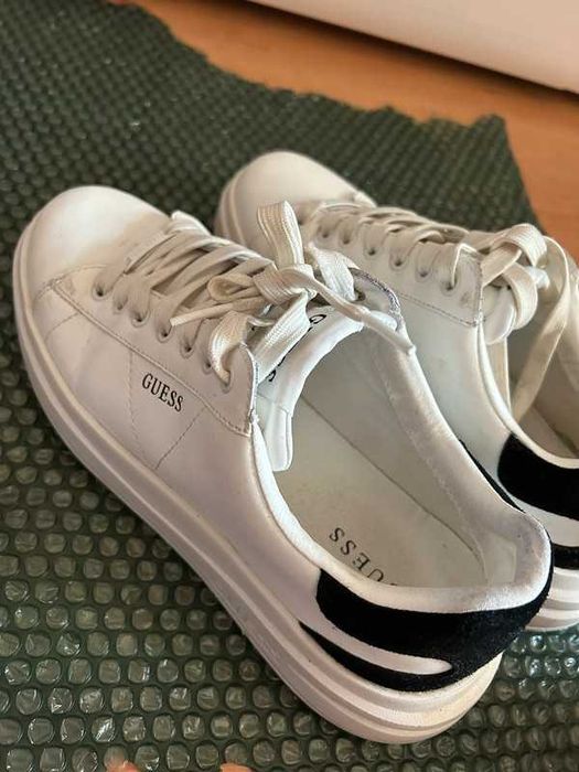 Adidasi Guess Elbina