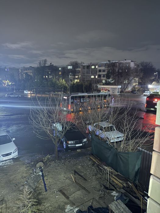 kvartira bor yotoq xona xonadinda