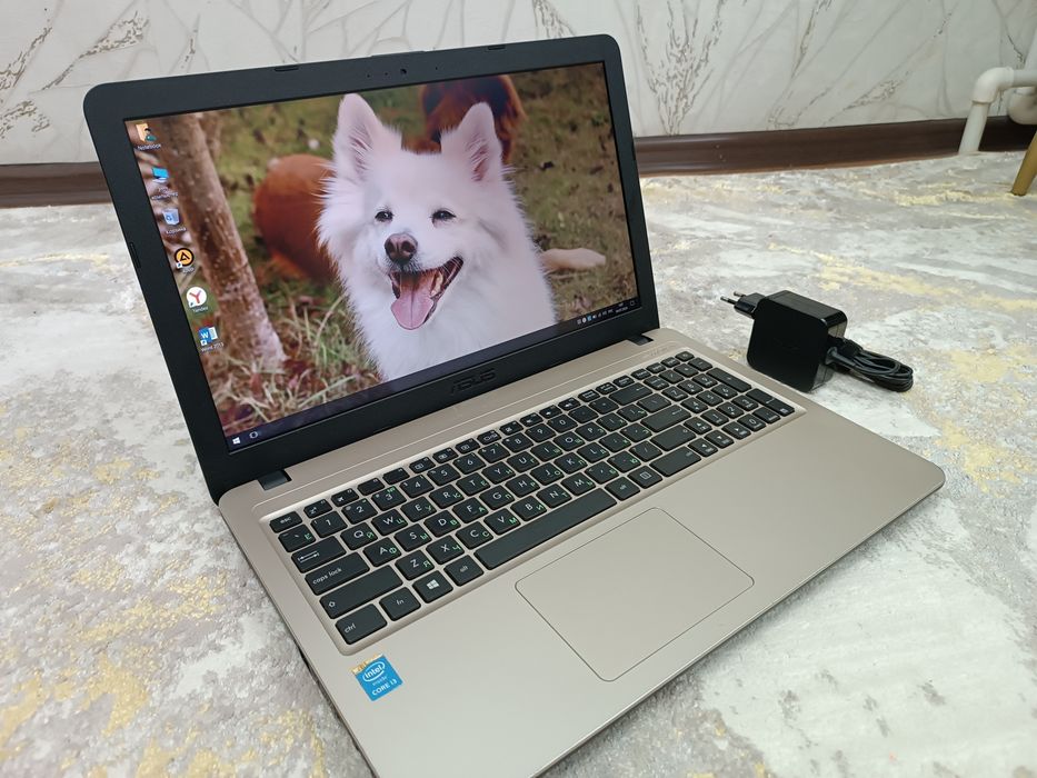 Ноутбук ASUS Core i3 Windows 10.